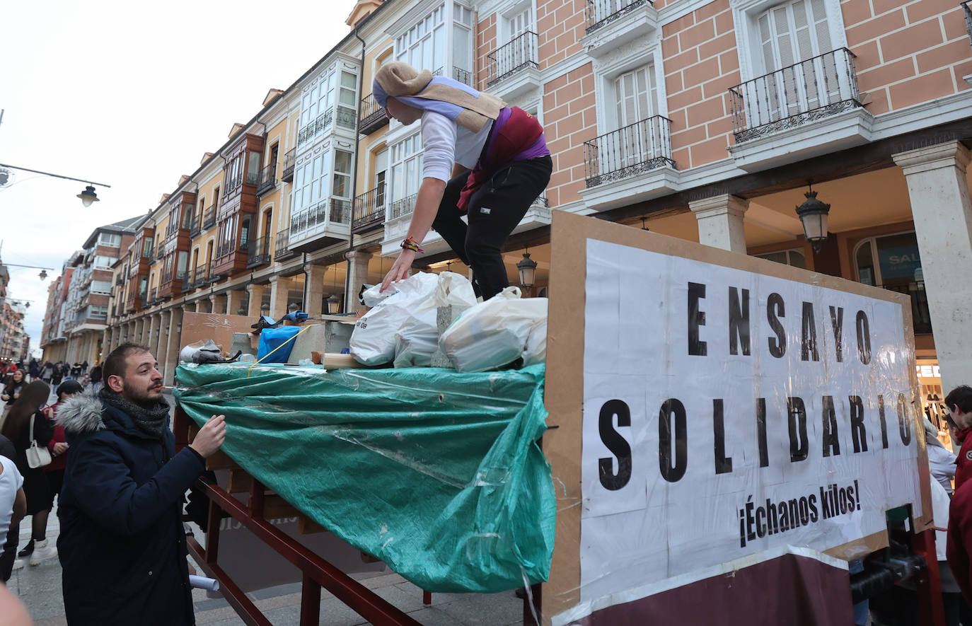 La Semana Santa se ensaya en Palencia con solidaridad