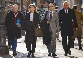Llegada de procesados (a la derecha Juan Carlos Sacristán) y letrados al juicio