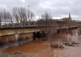 Foto de archivo, crecida del río Arlanza en Lerma.