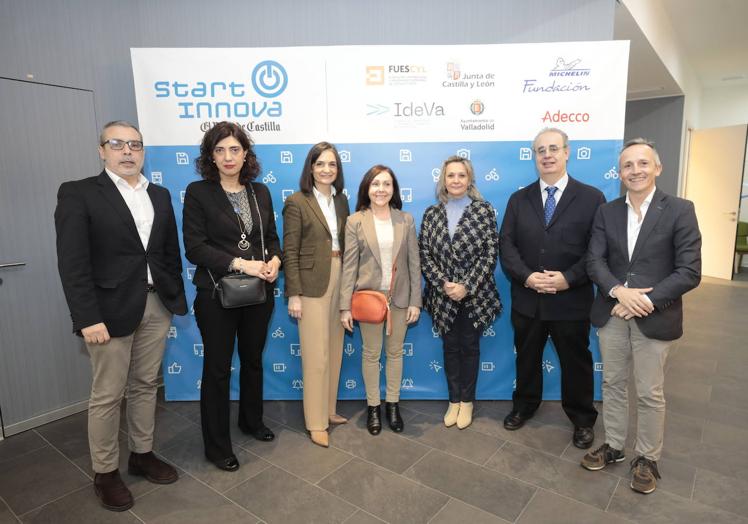 Jurado: Julián Picapiedra (Michelín), Raquel García (Colegio de Economistas), Arancha García (CEOE), Alicia Ortega (Junta Castilla y León), Socorro Hernández (Ayuntamiento de Valladolid), José Antonio. Salvador Insúa (decano de la Facultad Comercio de Valladolid) y José Julián Nieto (ADECCO).