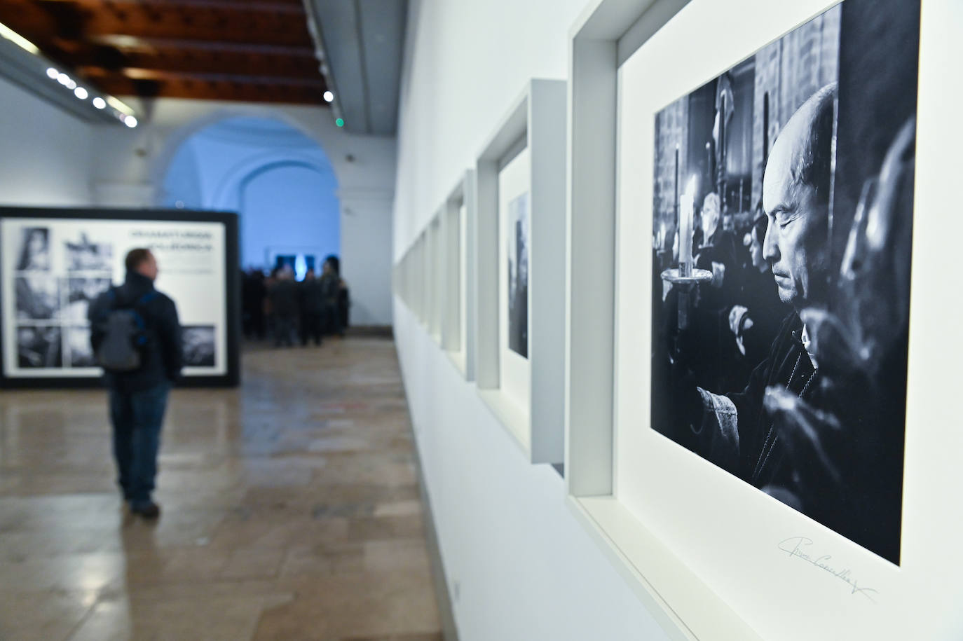 Las imágenes de la exposición de Semana Santa del Vallisoletano Chema Concellón