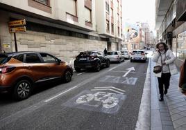 Señalización de las nuevas marcas y las antiguas en la calle López Gómez.