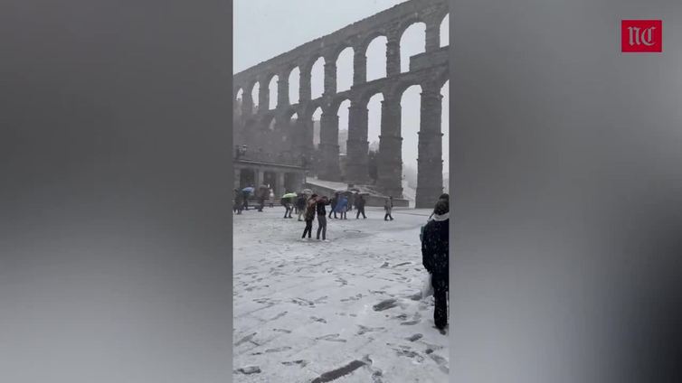 La nieve cubre de blanco Segovia