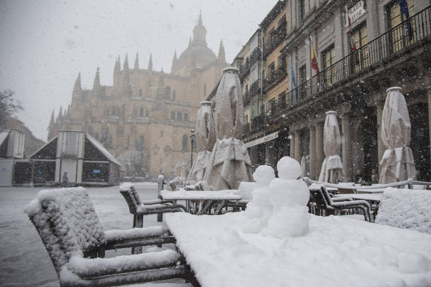 La nevada en Segovia capital, en imágenes