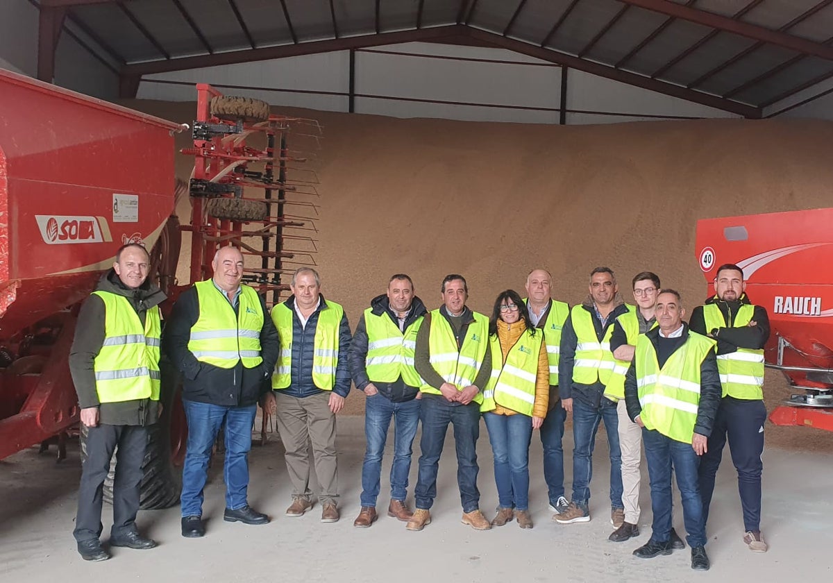 Grupo de profesionales del campo que ha participado en el encuentro de este fin de semana en la comarca de Peñafiel.