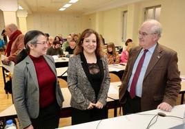 Iratxe García, en el centro, este lunes junto a Noemí Serrano y Francisco Fonseca.