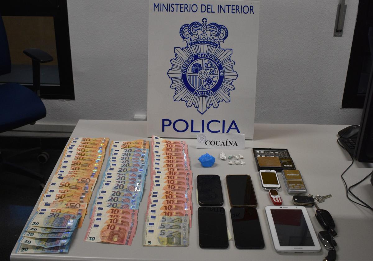 Material intervenido por la Policía Nacional de Segovia.