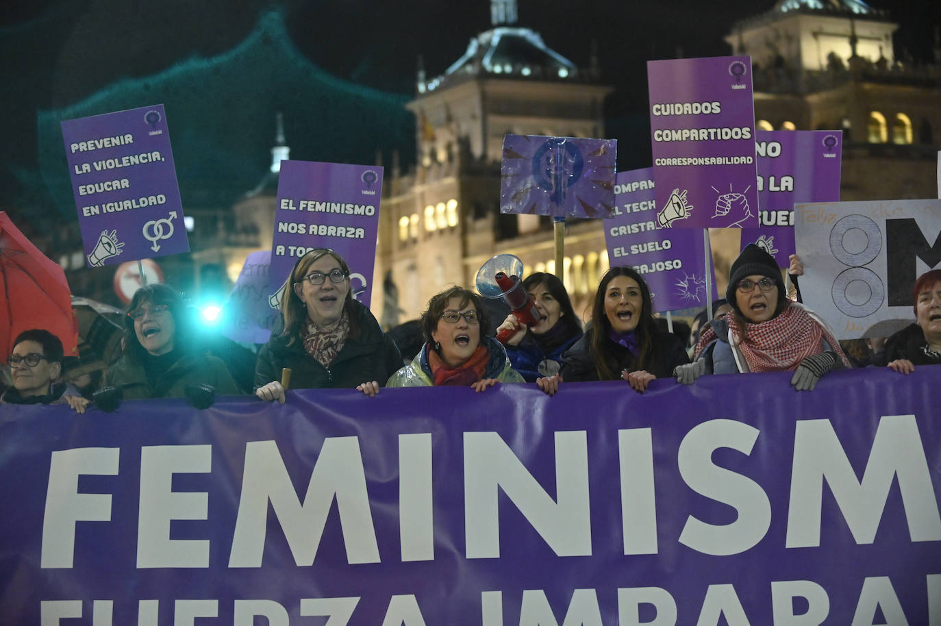 Las imágenes de la marcha feminista en Valladolid