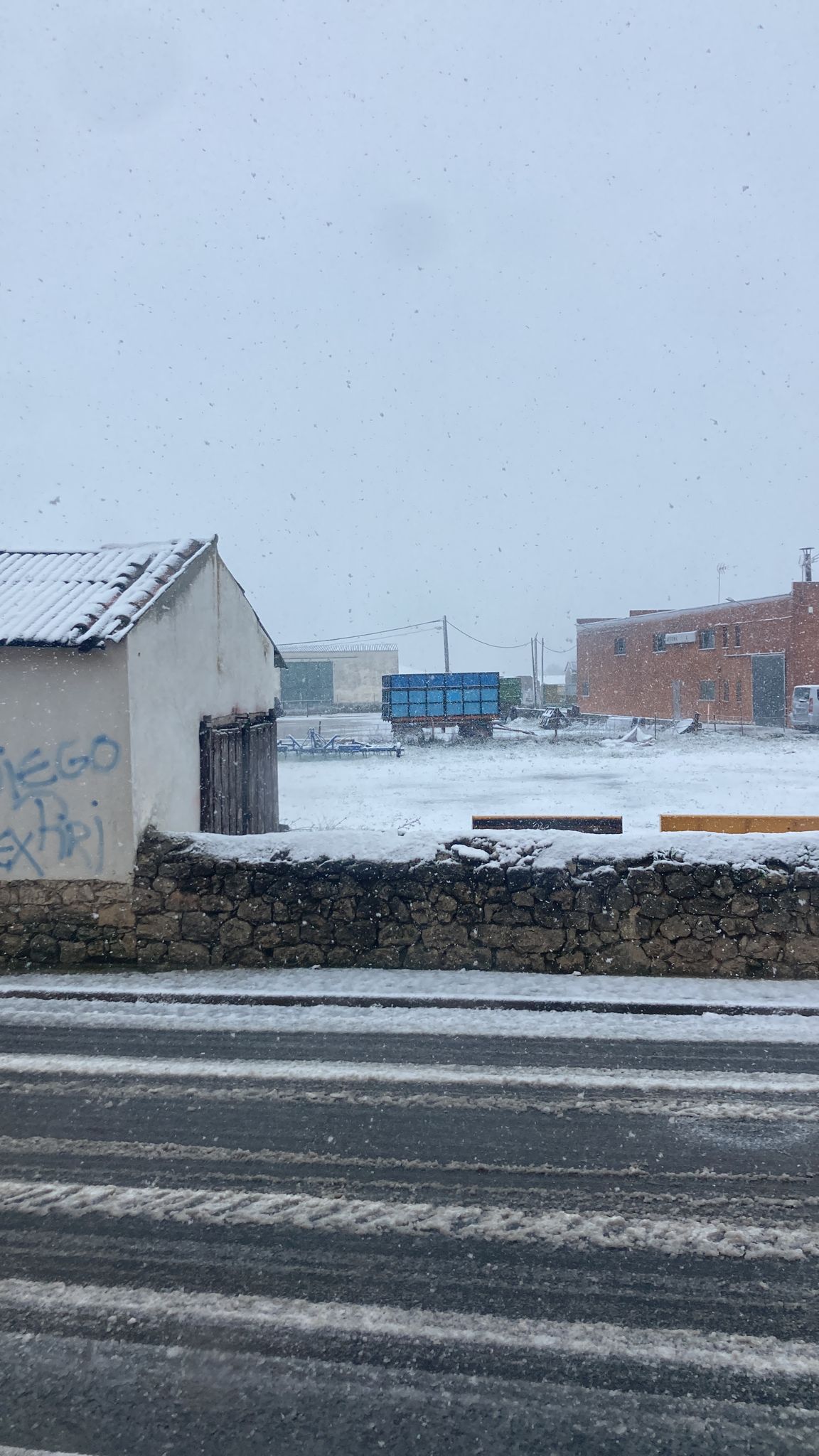 La provincia de Valladolid cubierta de nieve, en imágenes