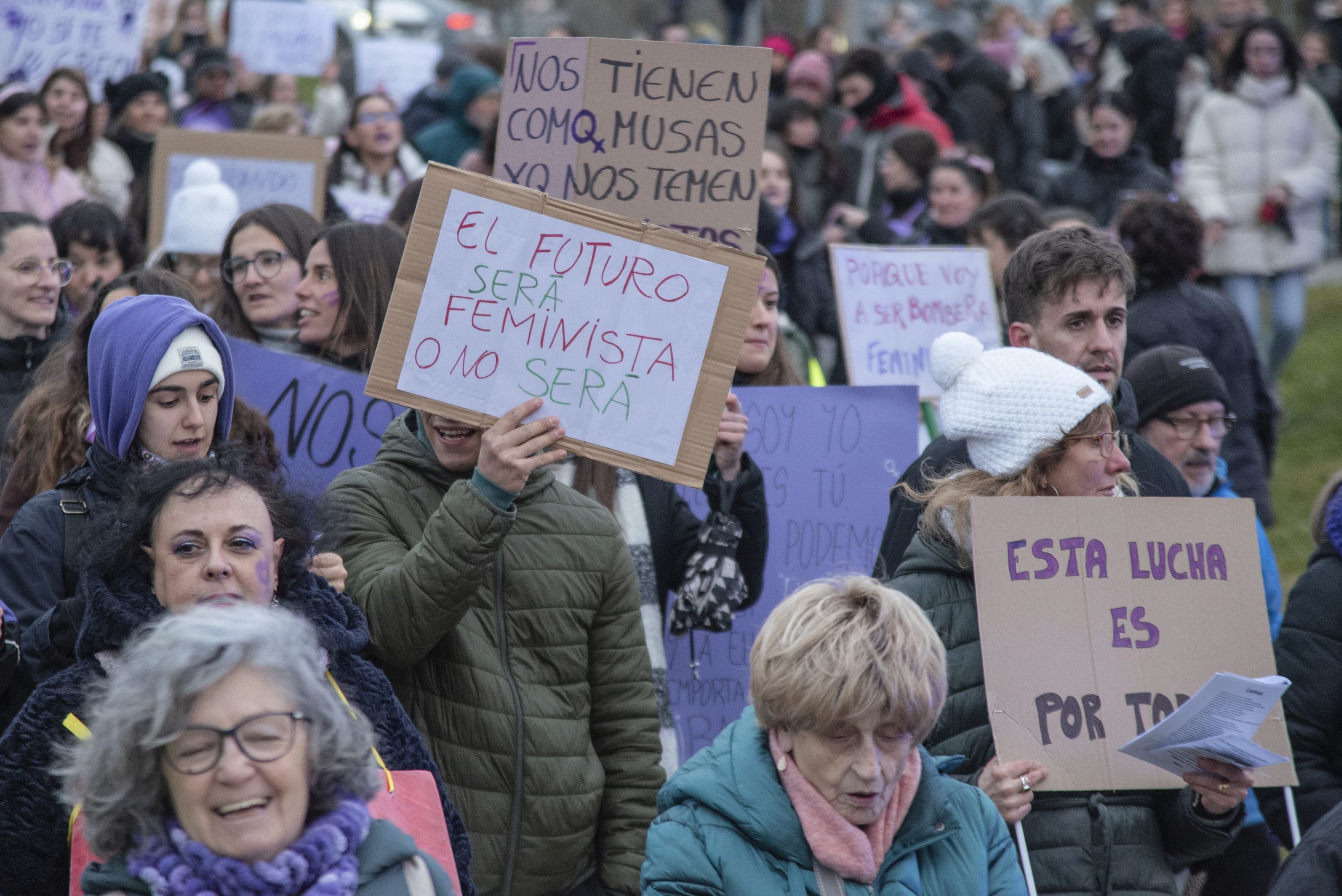 La manifestación del 8M en Segovia, en imágenes