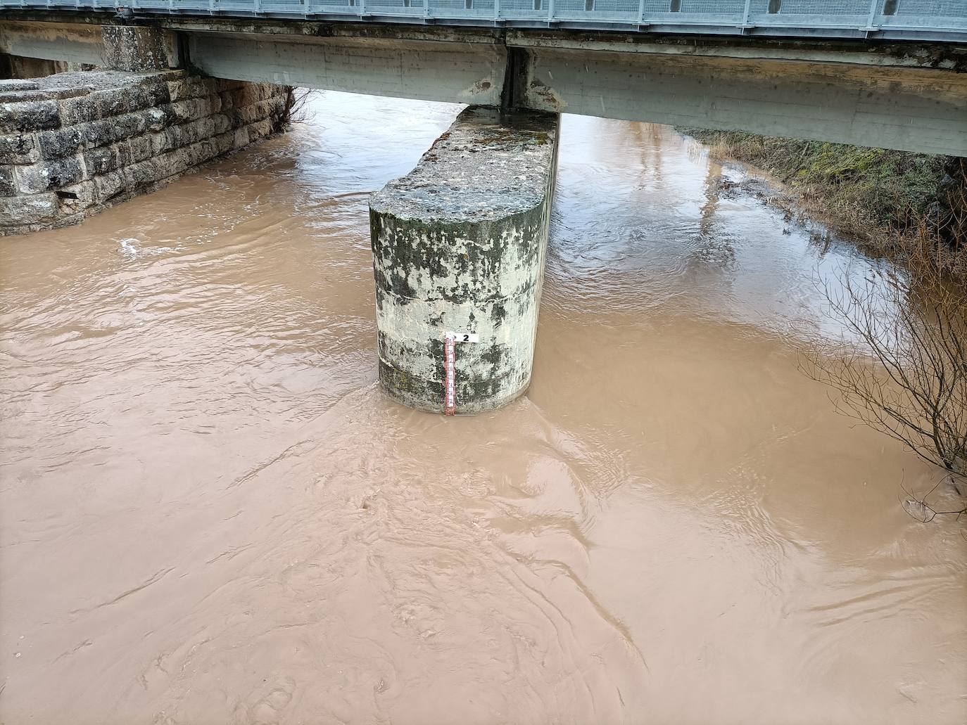 Alerta por la crecida de los ríos en Palencia