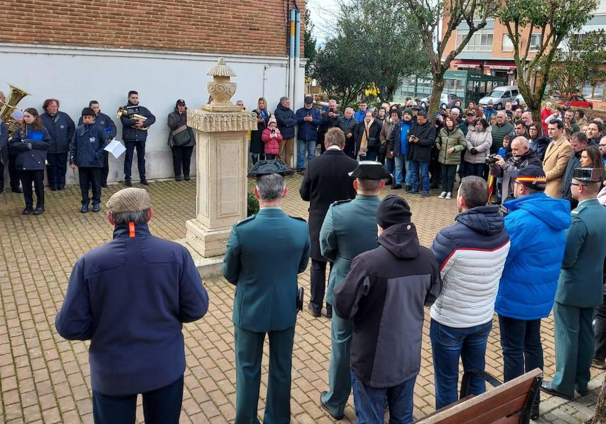 Concentración de homenaje a las víctimas del 11-M en Rioseco.