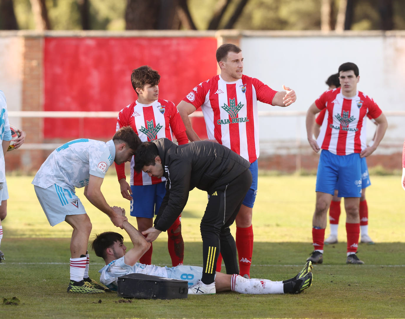 Las imágenes del partido entre el Atlético Tordesillas y el Mirandés