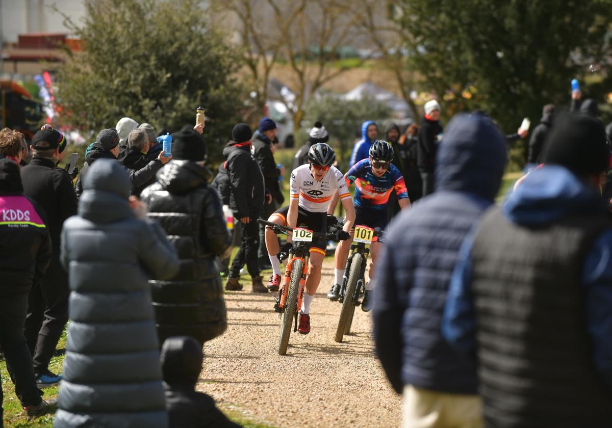 Público asistente en Las Contiendas al gran premio Valladolid BTT cleberado este fin de semana.