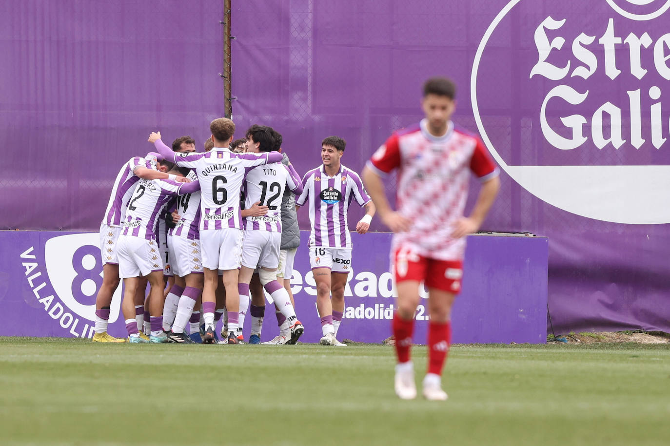 Las imágenes del partido del Promesas frente al SD Compostela