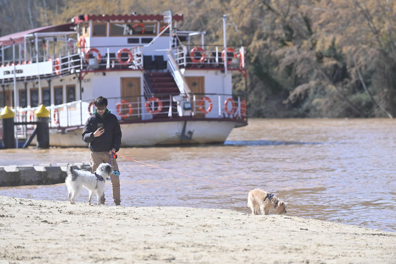 Playa de las Moreras.