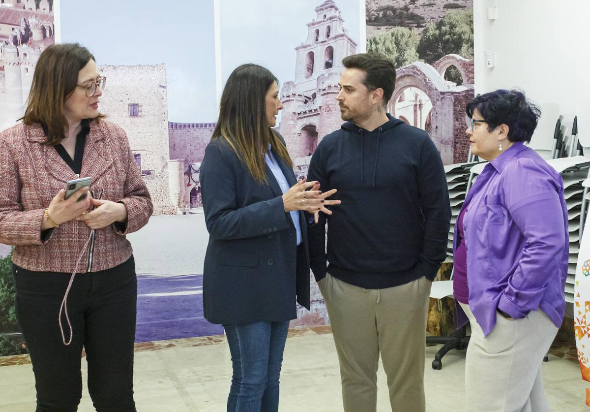 Carolina Vidal, Yolanda Martín, Pilar García y el secretario de CCOO Segovia, Alex Blázquez.