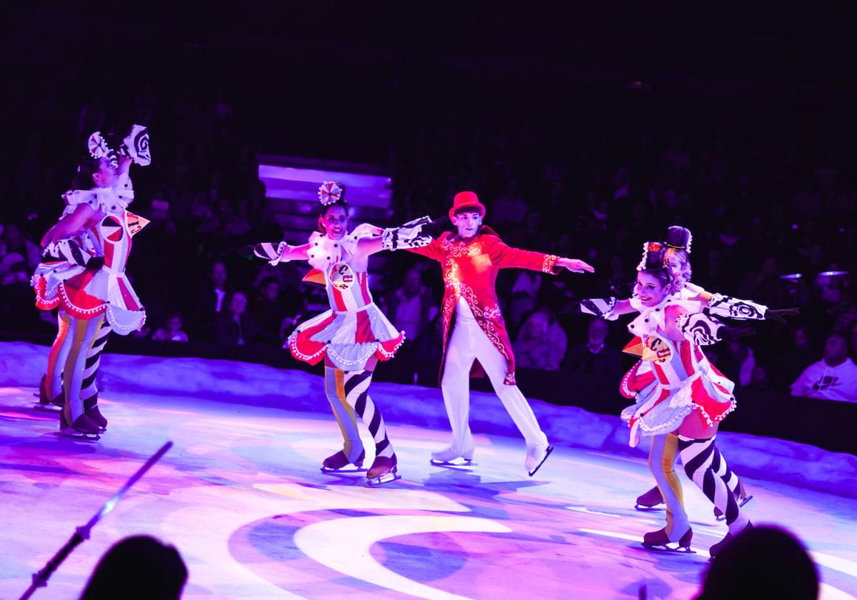 En las imágenes, diferentes espectáculos del show 'Circo Alegría On Ice'.