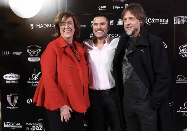 José Martín, con la presidenta de la Diputación y el concejal de Cultura del Ayuntamiento de Palencia.