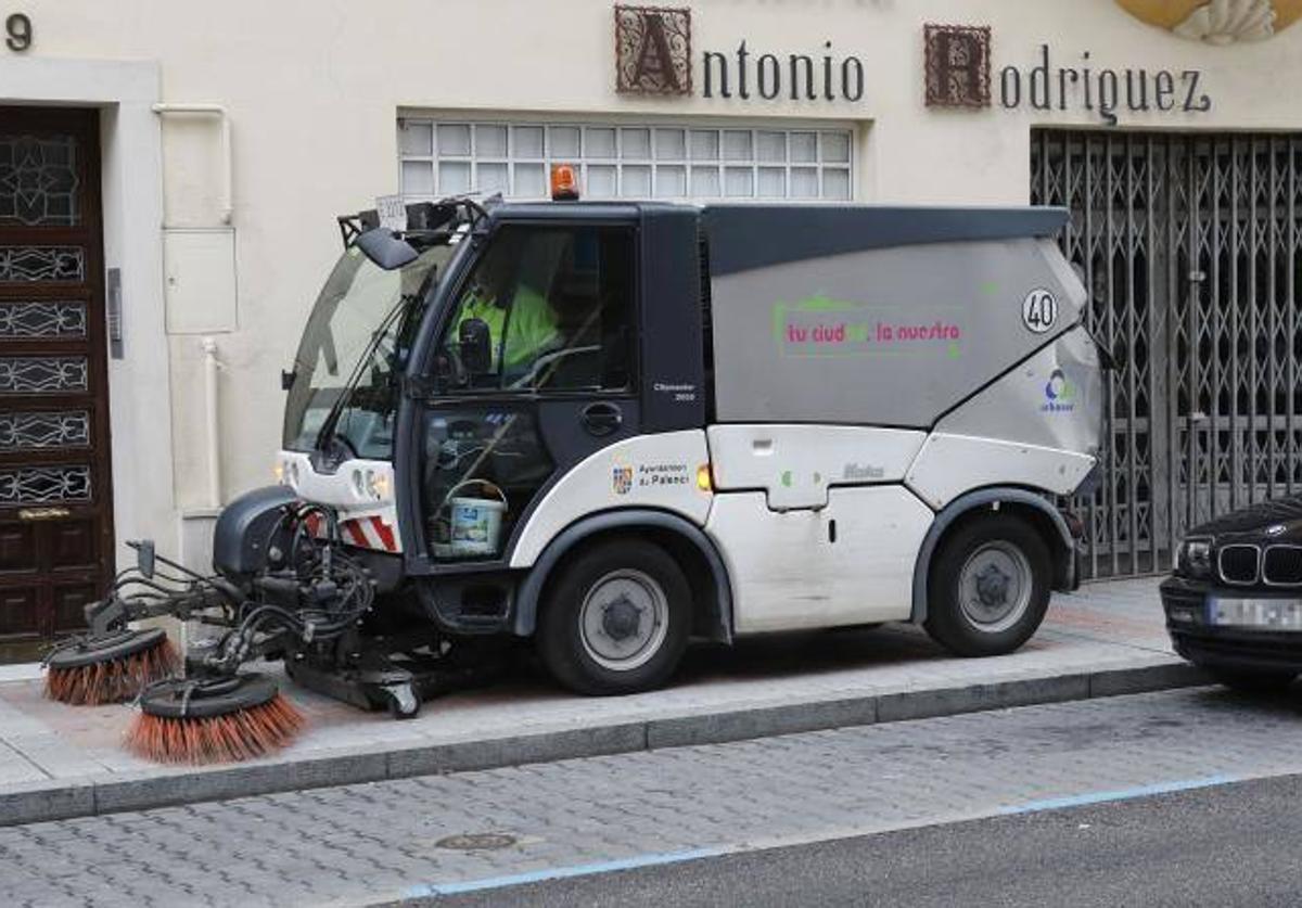 Máquina barredora del servicio de limpieza.