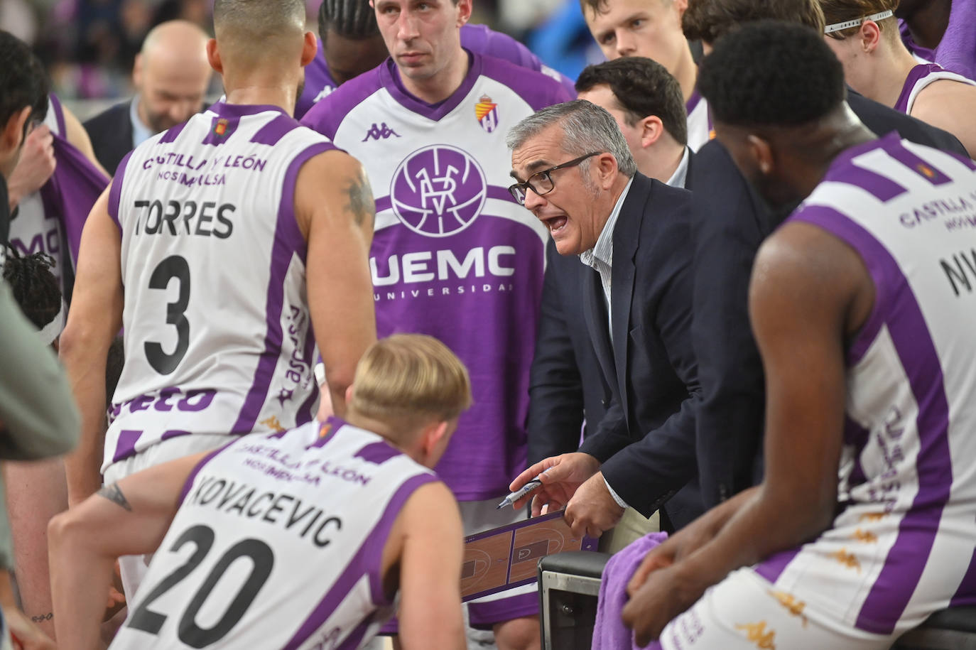 Las imágenes del encuentro disputado entre el Real Valladolid de Baloncesto y el Ourense