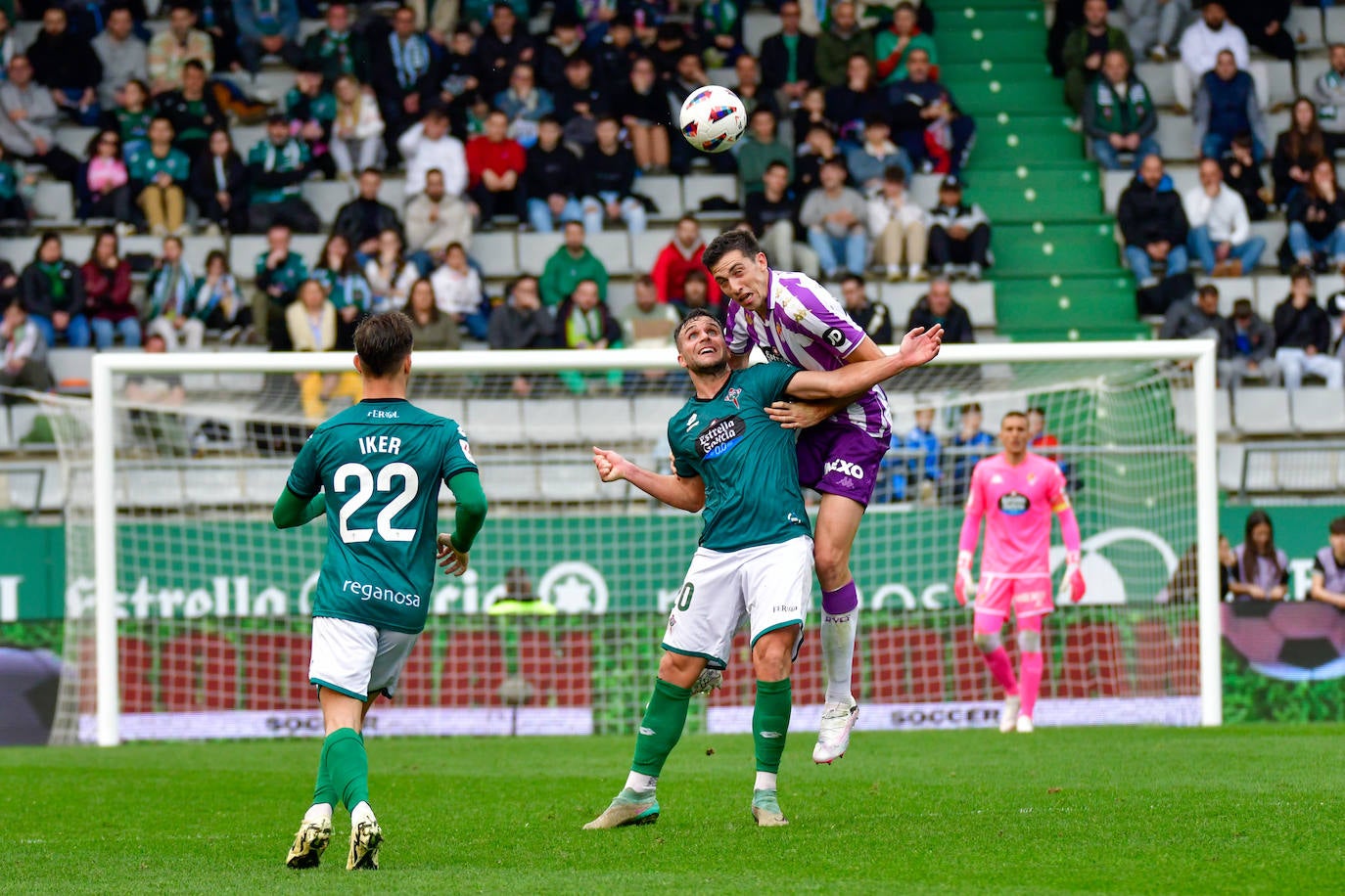 El encuento entre el Racing de Ferrol y el Real Valladolid, en imágenes