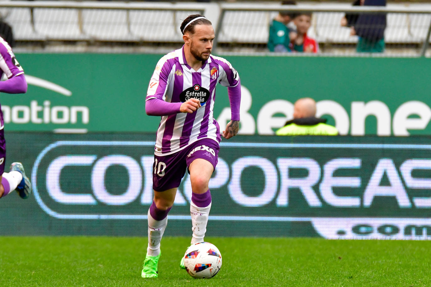 El encuento entre el Racing de Ferrol y el Real Valladolid, en imágenes