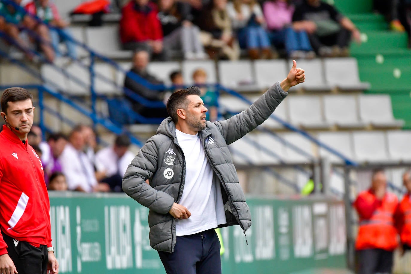 El encuento entre el Racing de Ferrol y el Real Valladolid, en imágenes