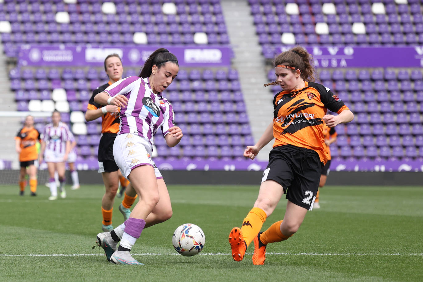 La fiesta del fútbol femenino de Valladolid, en imágenes