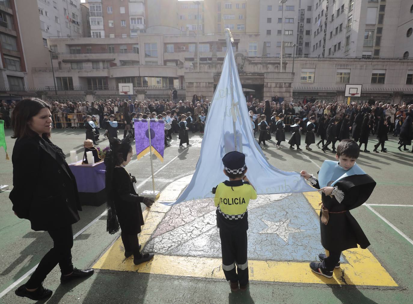 Fotografías de la Semana Santa infantil en el Colegio Lourdes