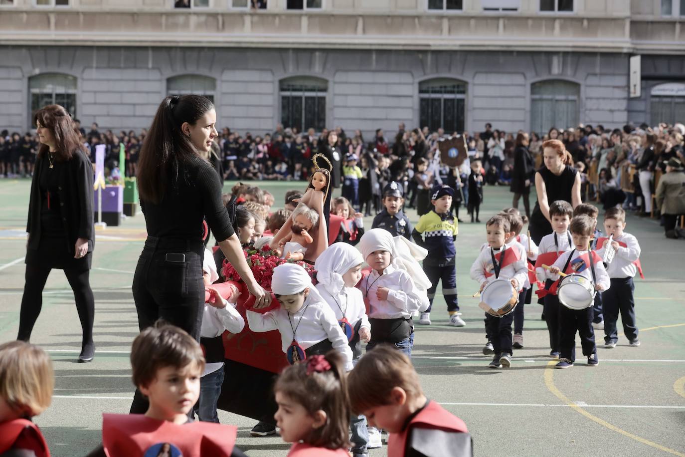 Fotografías de la Semana Santa infantil en el Colegio Lourdes