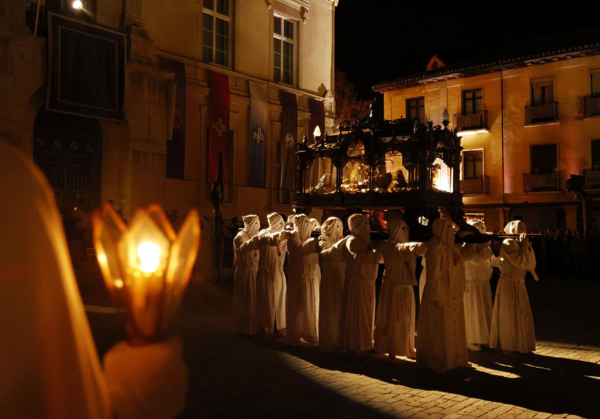 El Sepulcro llega a la Plaza Mayor.