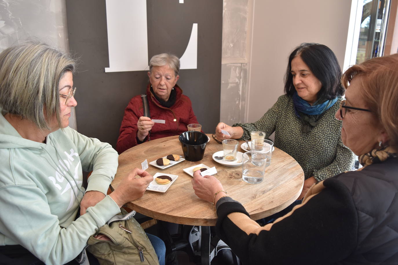 El Día de la Poesía se celebra en Aguilar con chocolate