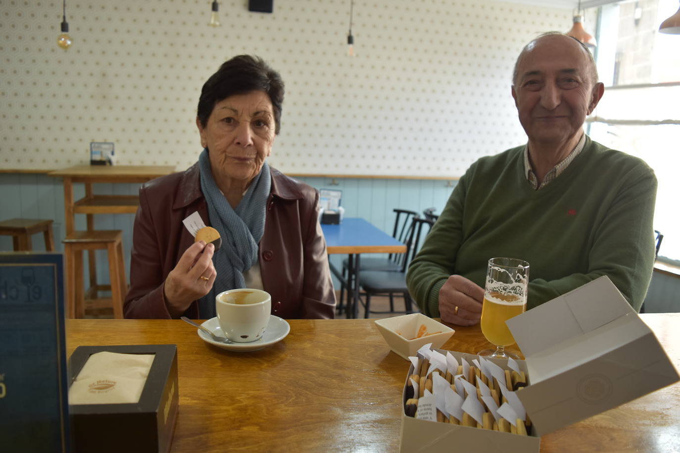 El Día de la Poesía se celebra en Aguilar con chocolate