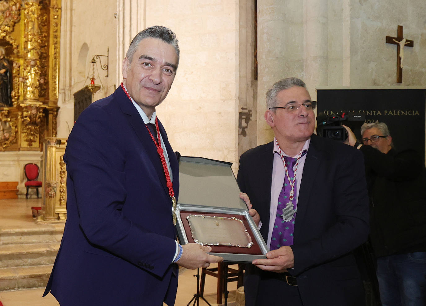 El pregonero pondera las fortalezas de la Semana Santa