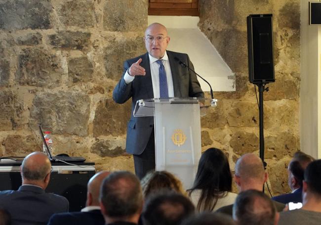 El alcalde, durante la presentación del plan estratégico.