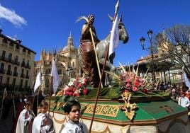 Procesión del Domingo de Ramos en Segovia.