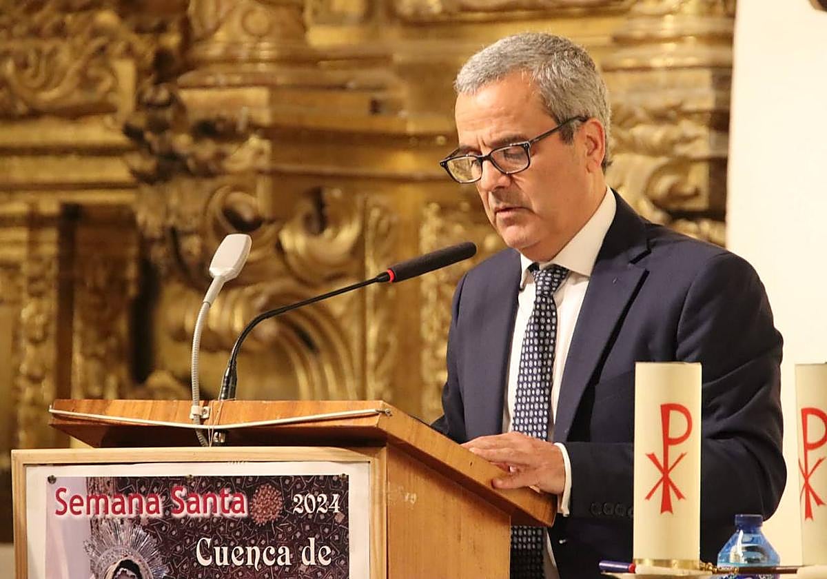 Miguel García Marbán durante el pregón en la iglesia de los Santos Justo y Pastor de Cuenca de Campos.