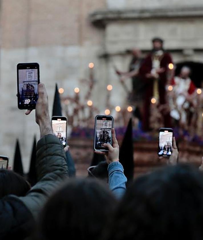 Imagen secundaria 2 - La Sentencia convoca cada vez a más vallisoletanos