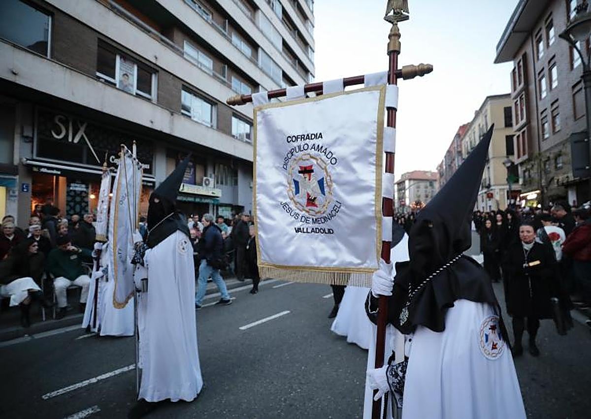 Imagen secundaria 1 - La Sentencia convoca cada vez a más vallisoletanos