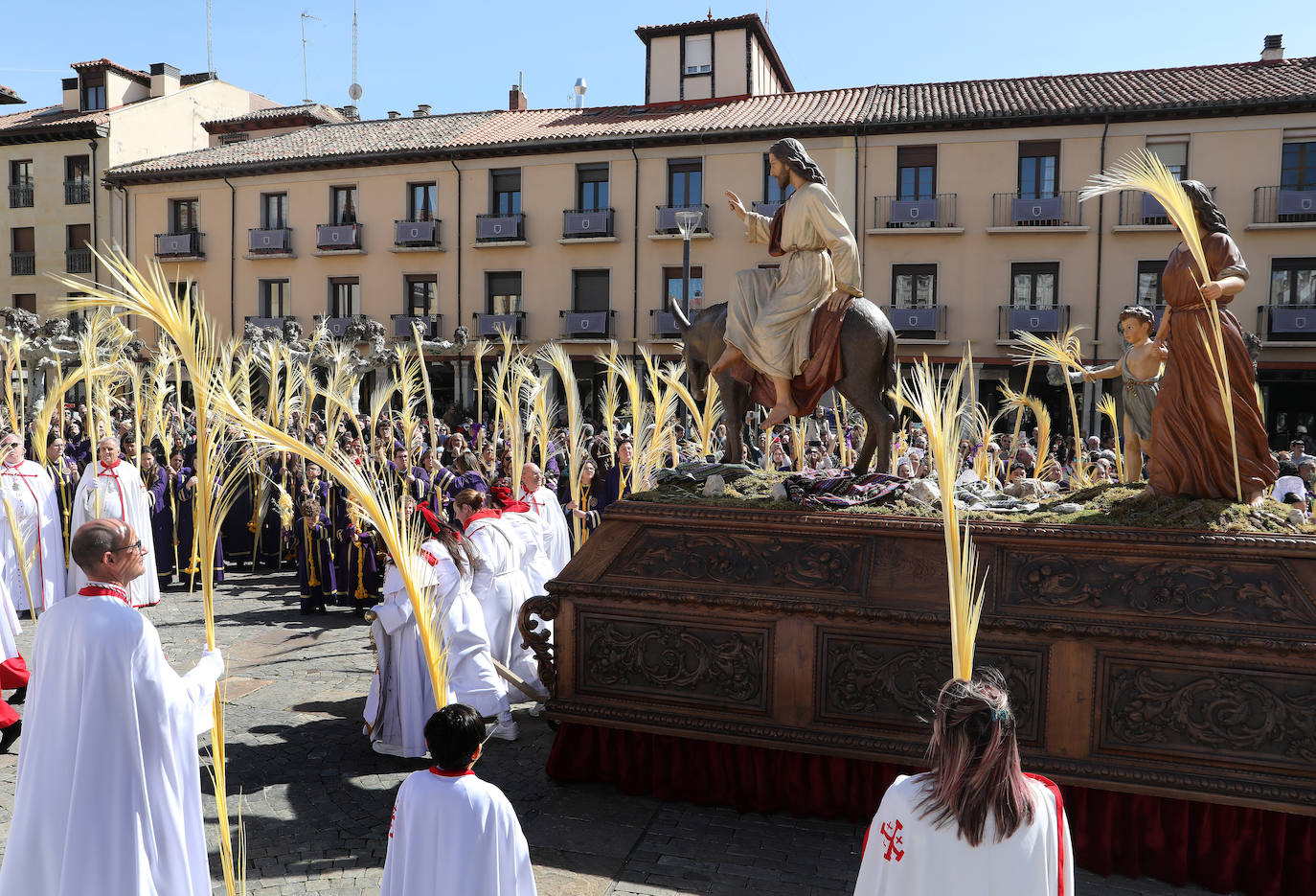 Jesús entra triunfante en la Plaza Mayor de Palencia