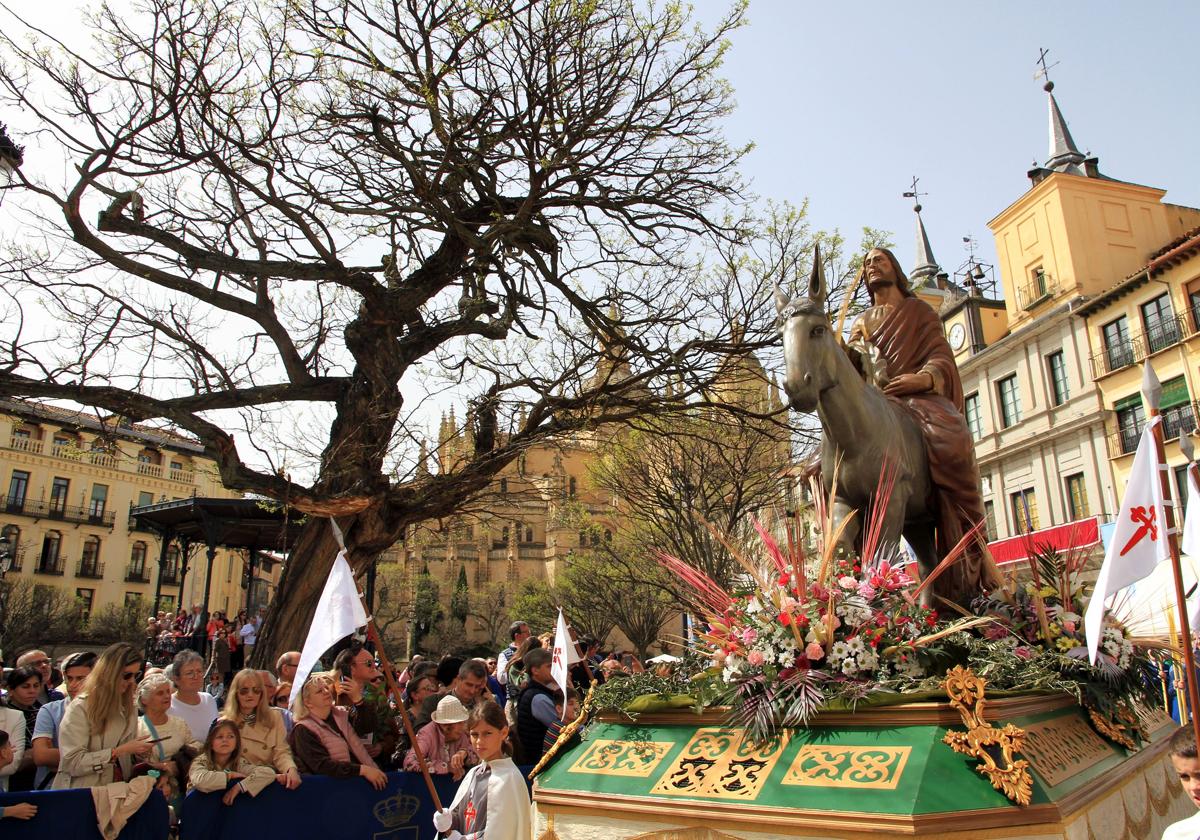 Procesión de la Borriquilla en Segovia.