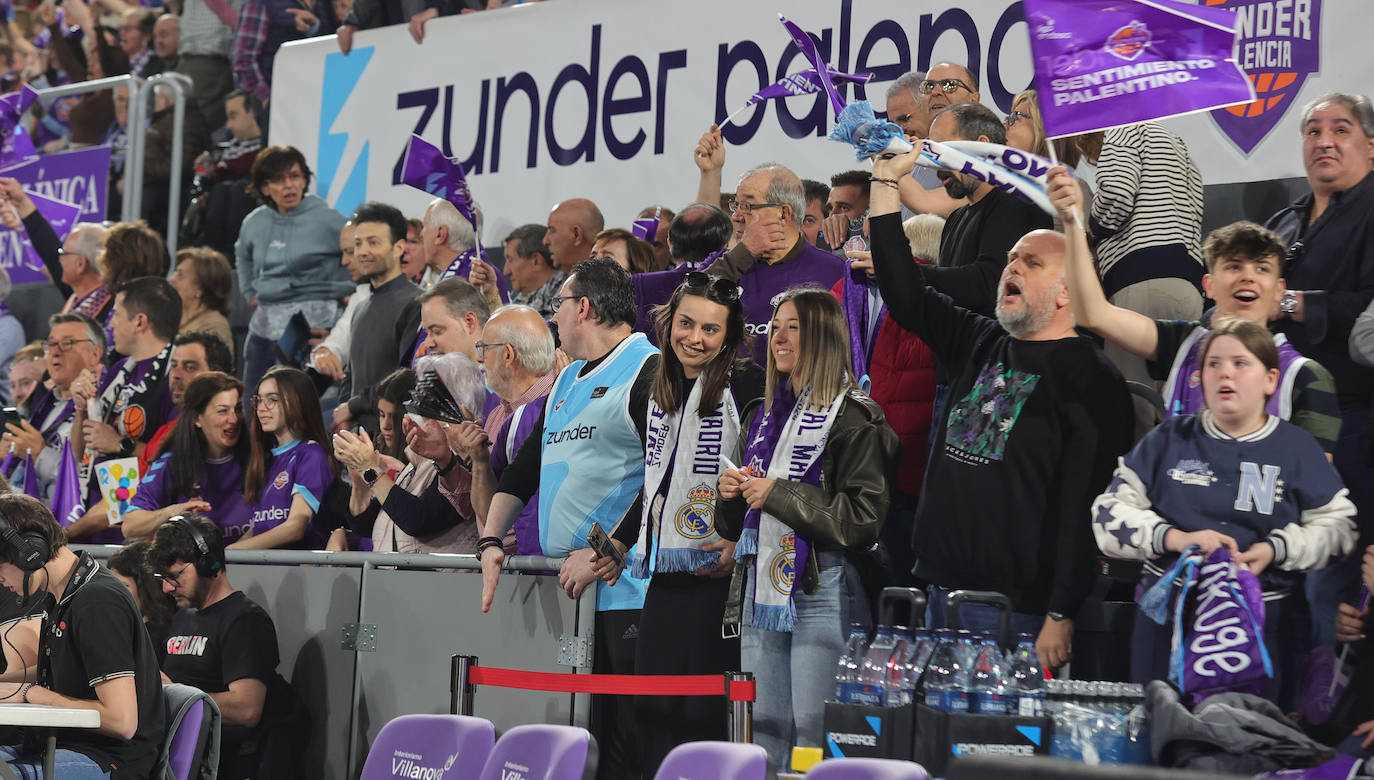 Así animó la afición palentina al Zunder ante el Real Madrid