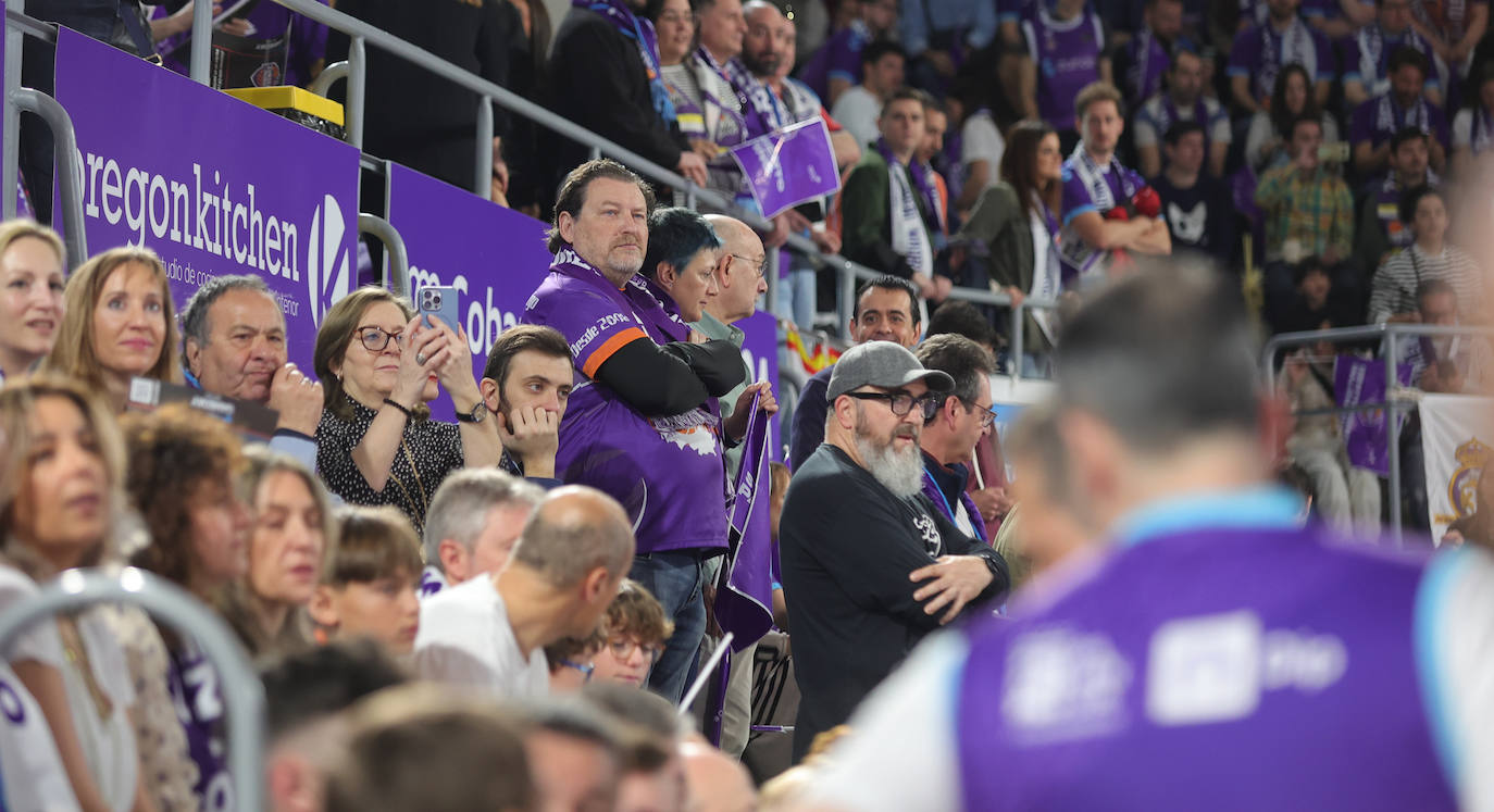 Así animó la afición palentina al Zunder ante el Real Madrid