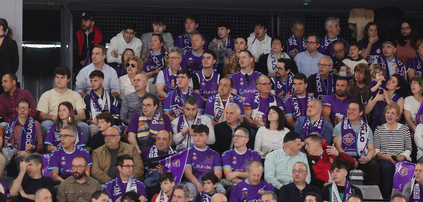 Así animó la afición palentina al Zunder ante el Real Madrid