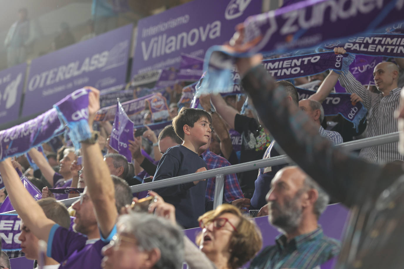 Así animó la afición palentina al Zunder ante el Real Madrid