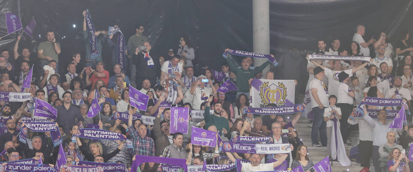 Así animó la afición palentina al Zunder ante el Real Madrid