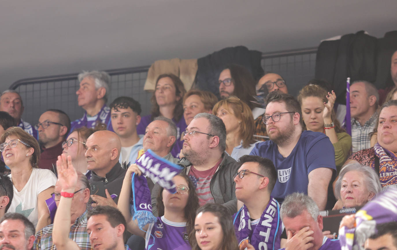 Así animó la afición palentina al Zunder ante el Real Madrid