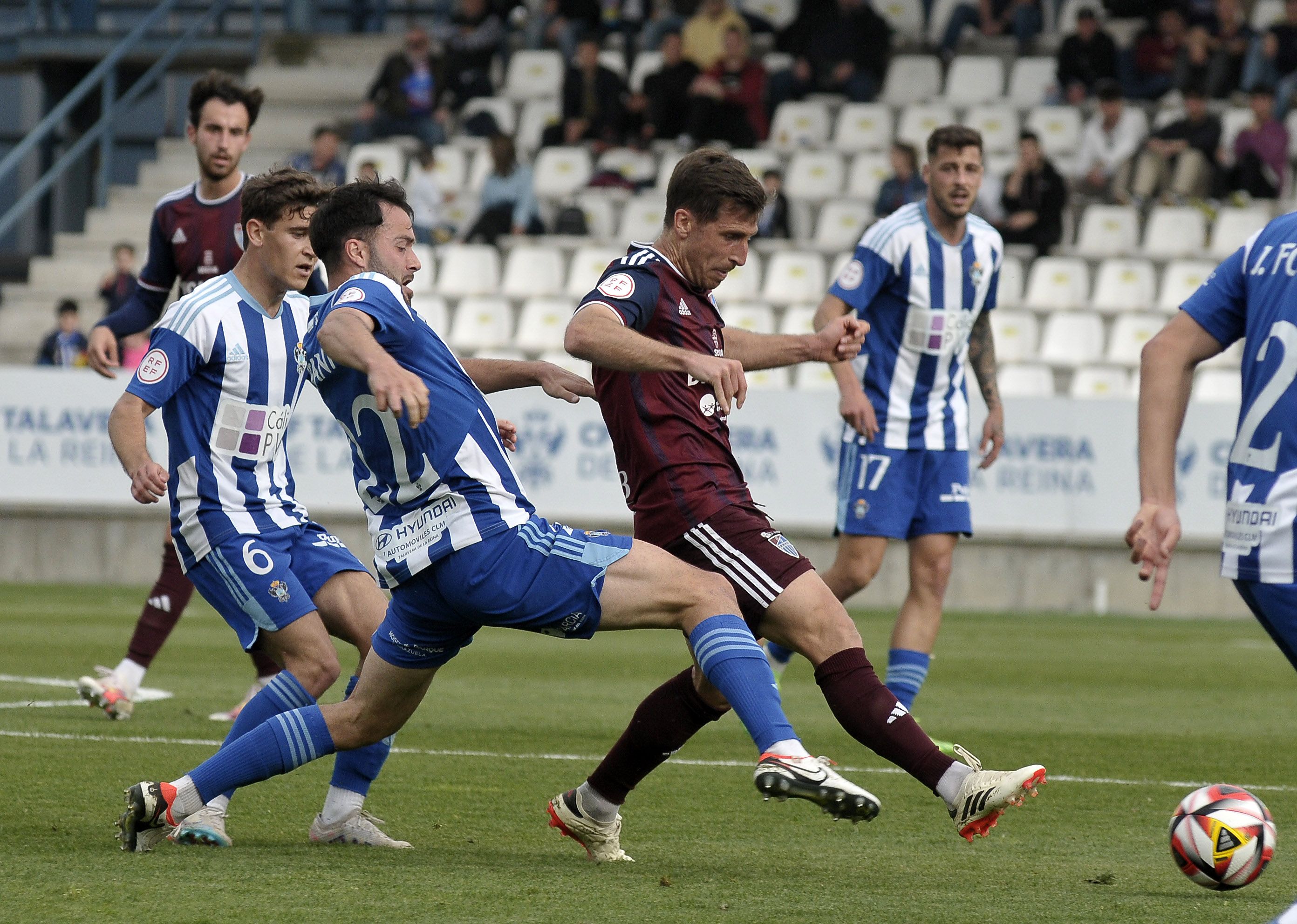 Las mejores imágenes del partido entre el Talavera y la Segoviana