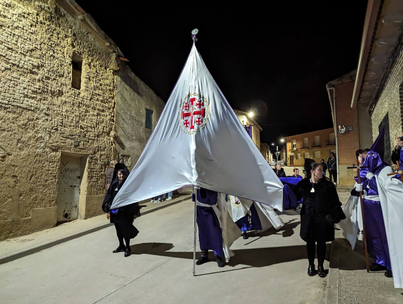 Las imágenes de la procesión del Rosario de Dolor en Torrelobatón